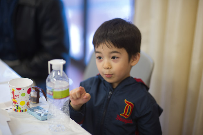 1/100 sec at f / 1.4